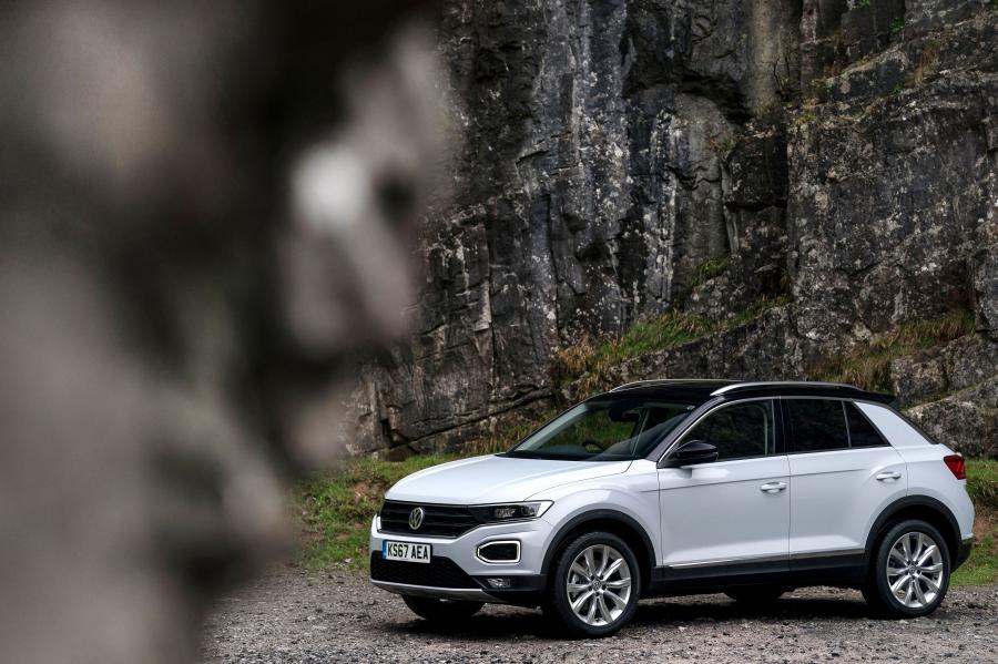  Volkswagen T-Roc 2017 года  (UK) (фото 5 из 40)